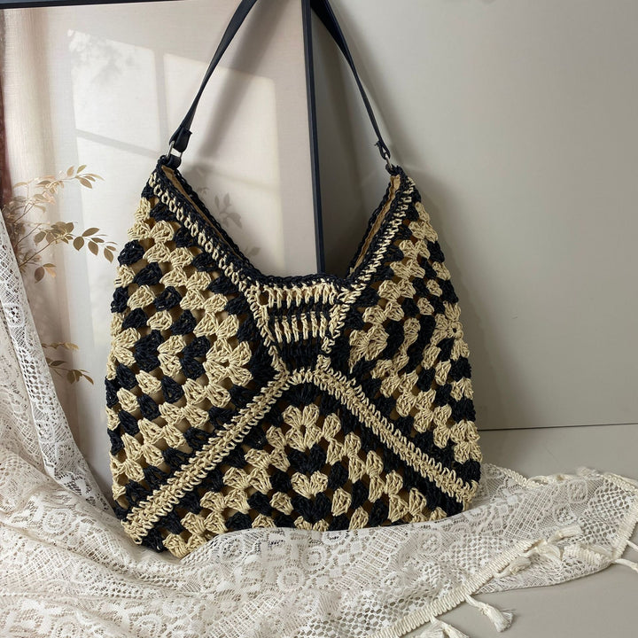 Handcrafted basket bag with unique circular pattern Kalsten