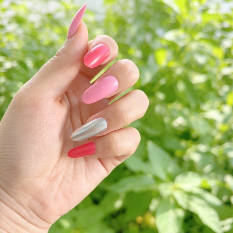 Artistic Almond-Shaped Press-On Nails Set with Metallic Accents Kalsten