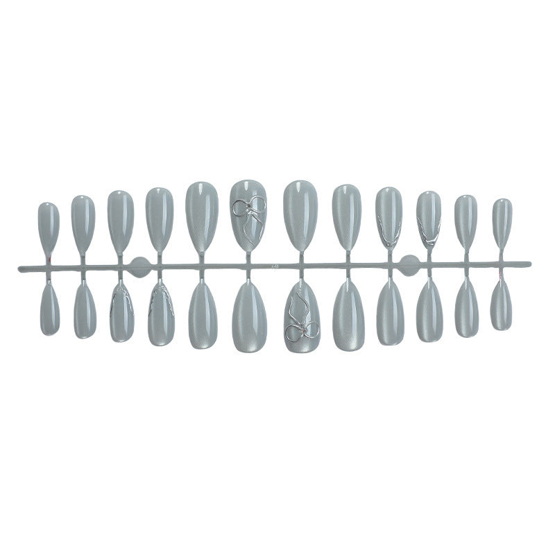 Nail art set with elegant silver accents Kalsten