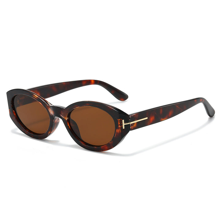 Chic Cat-Eye Sunglasses with Retro Tortoiseshell Frame Kalsten