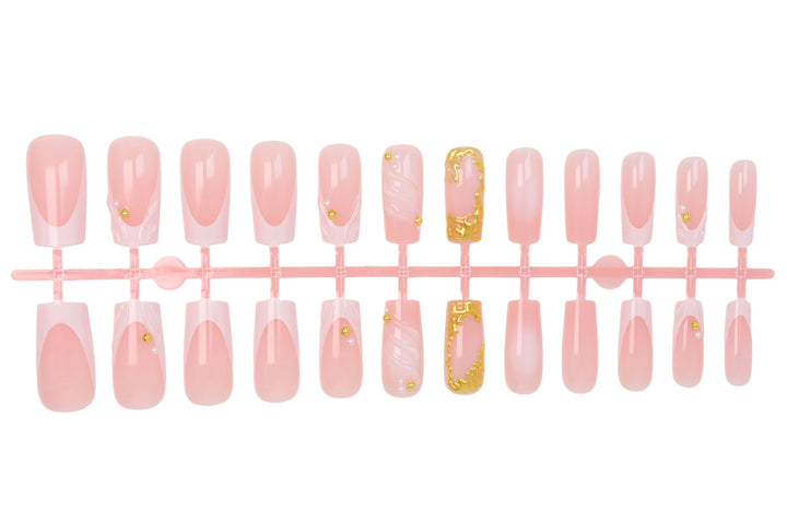 Artificial nail set with elegant gold accents Kalsten