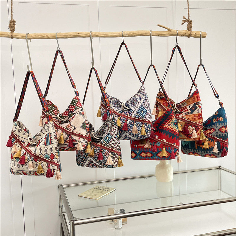 WoEthnic Patterned Flap Hobo Bag Kalsten