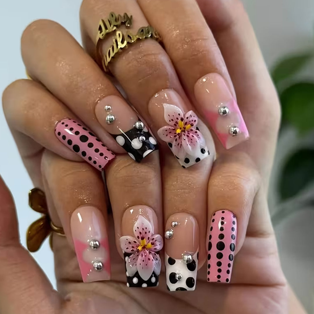 Artistic Floral Nail Art Kalsten