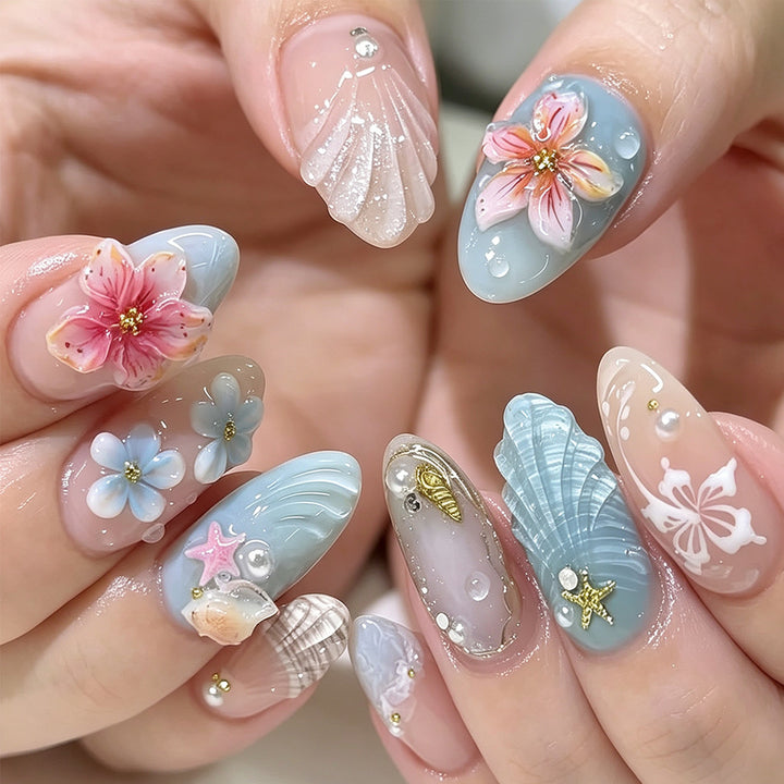 Artful nail art with maritime motifs Kalsten