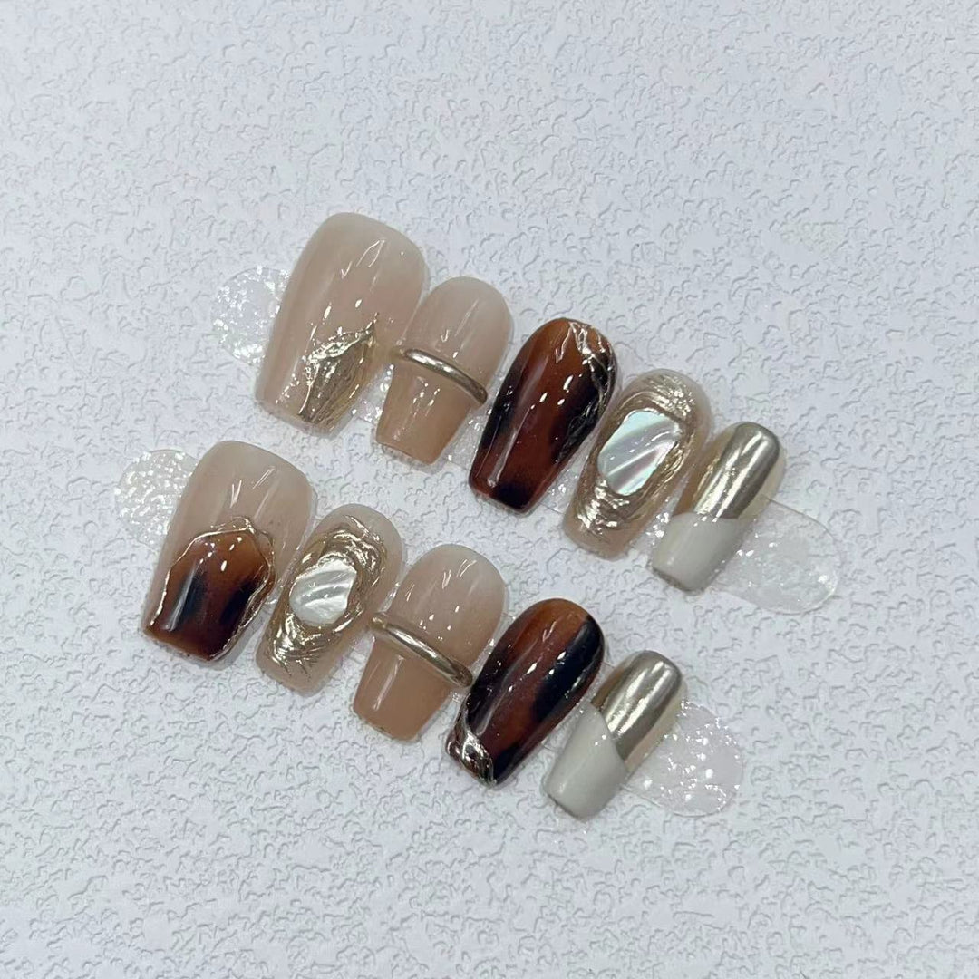 Elegant Nail Art Set with Unique Marble and Metallic Accents Kalsten