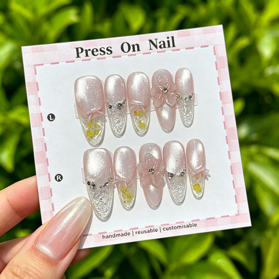 Artistic Press-On Nail Art Set with Star and Floral Accents