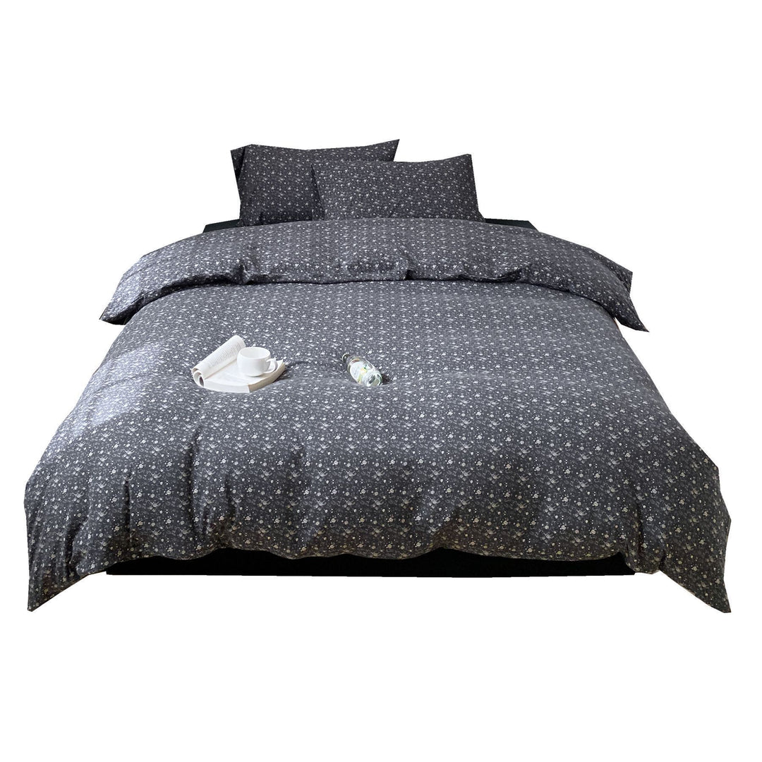 Bedding set made of cotton percale with fine all-over floral pattern