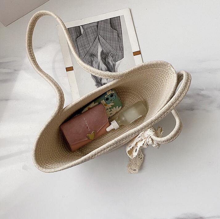 Handcrafted straw bag with lace accent Kalsten