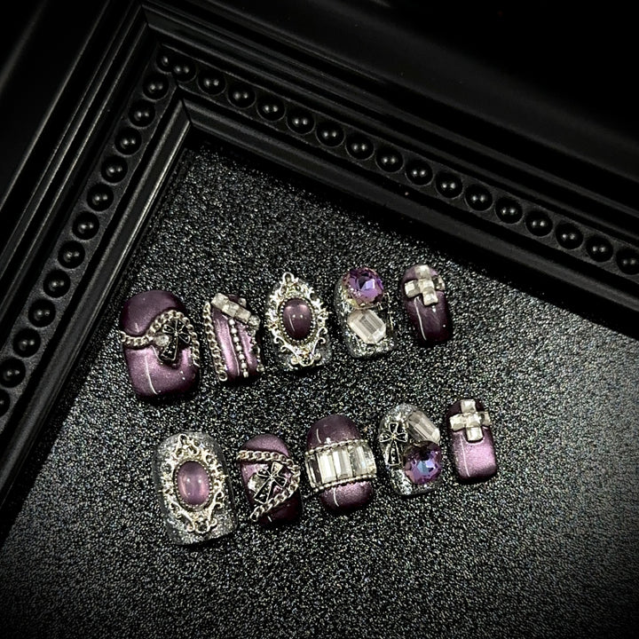 Elegant Gemstone-Decorated Press-On Nail Set
