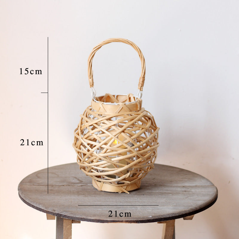 Decorative lantern made of woven natural material Kalsten