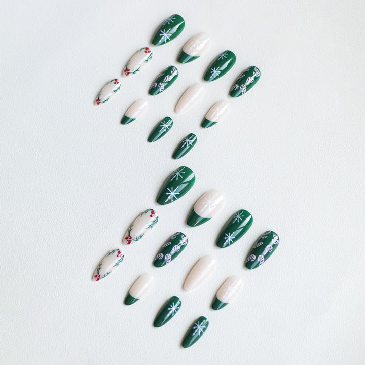 Holiday-Themed Nail Art Set  1790958181