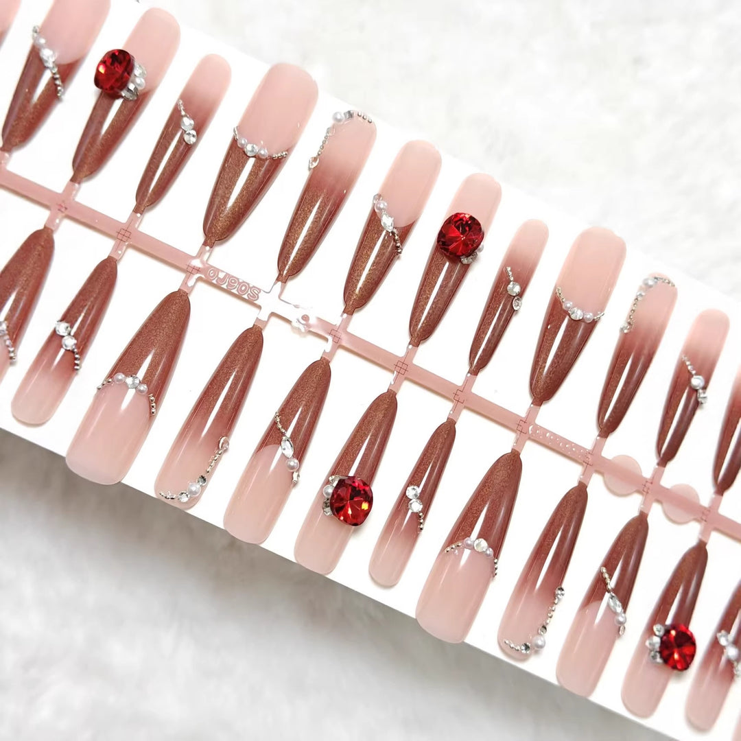Artificial nails with luxurious 3D decorations and glamorous accents Kalsten