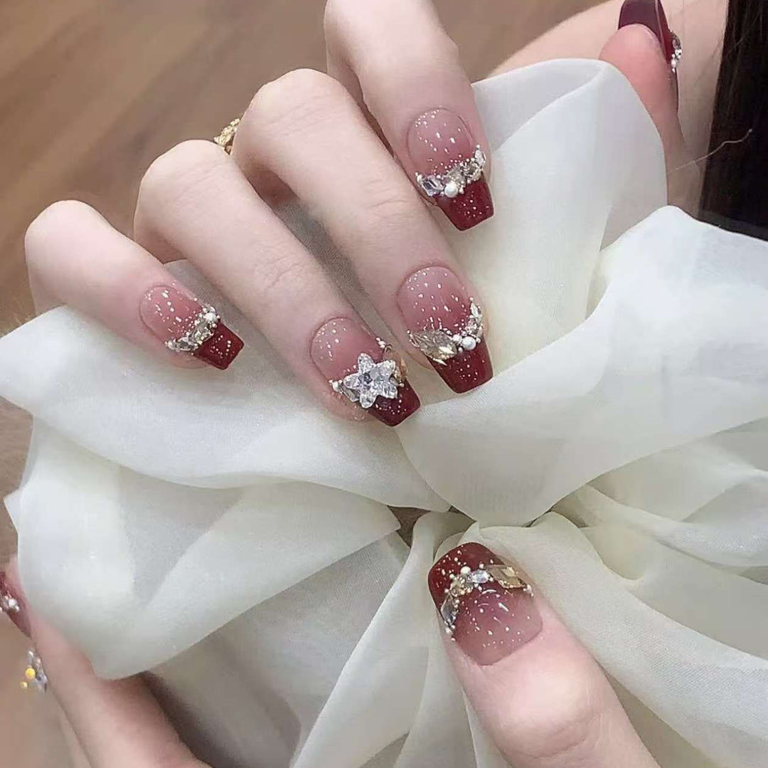 Decorative Glittered Press-On Nail Set Kalsten
