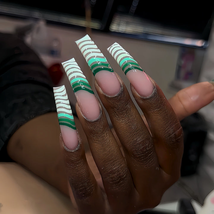 Artistic Long Press-On Nail Set with Unique Striped Design Kalsten