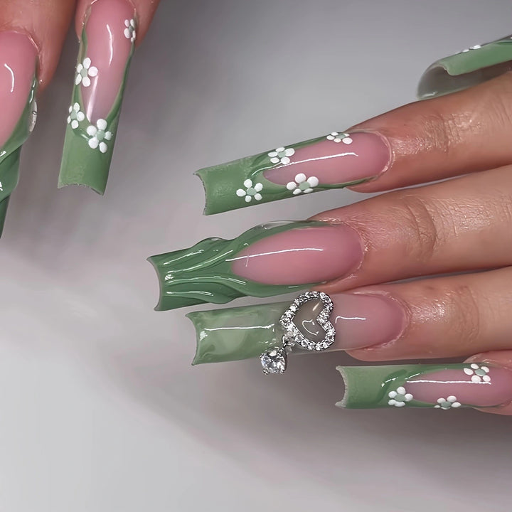 Floral 3D Decorative Nail Art Kalsten