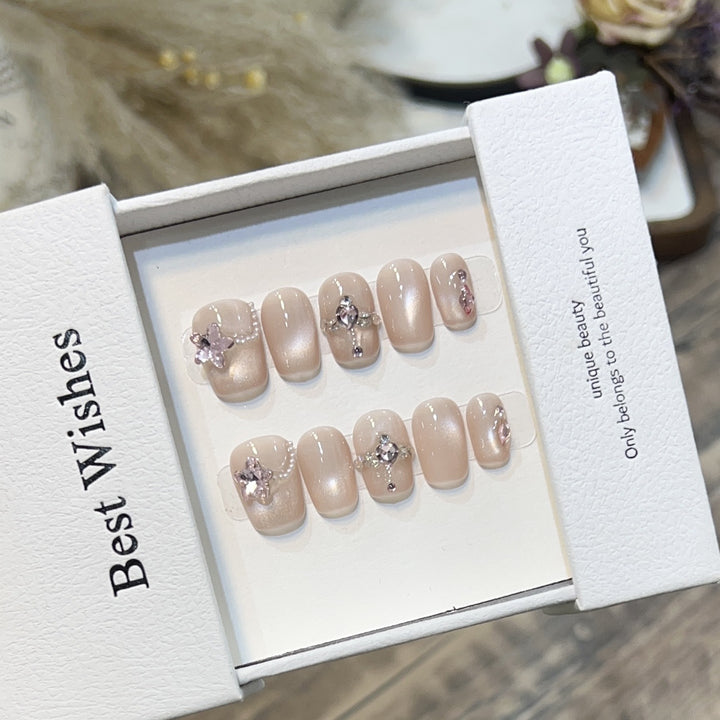 Themed Press-On Nail Art Set with Hello Kitty Designs Kalsten