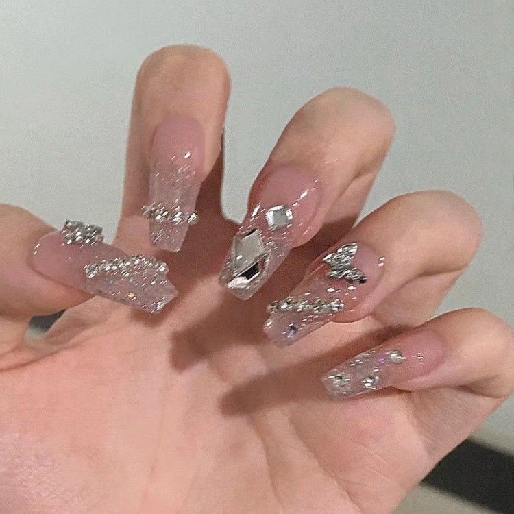 Glamorous Rhinestone-Embellished Press-On Nails Kalsten