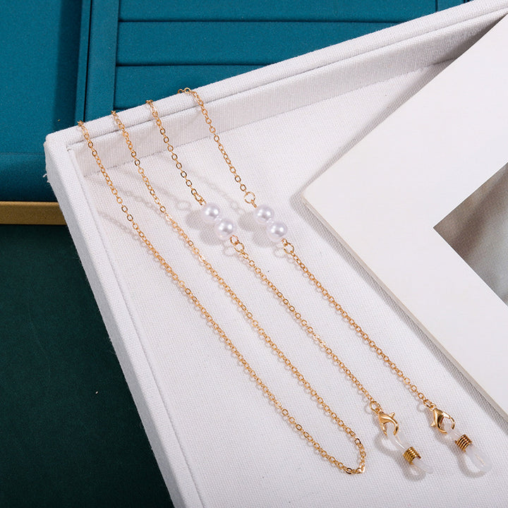 Elegant Eyewear Chain with Pearl Accents Kalsten