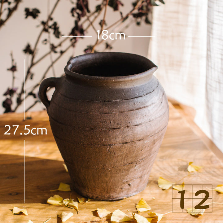 Rustic ceramic pot with handmade design Kalsten