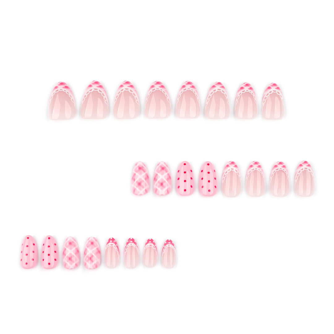 Artistic nail extensions with elegant patterns Kalsten