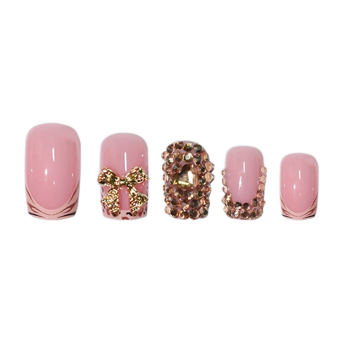 Glamorous Rhinestone-Embellished Press-On Nails Kalsten