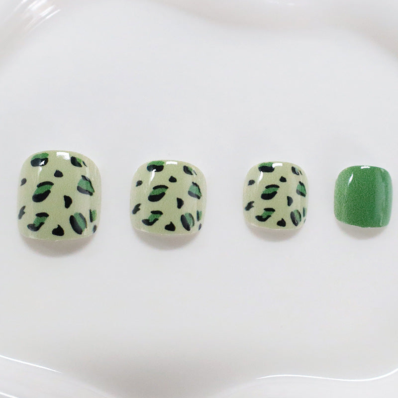 Artistic Animal Print Nail Art Kalsten