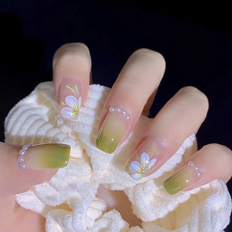 Floral Themed Press-On Nail Art