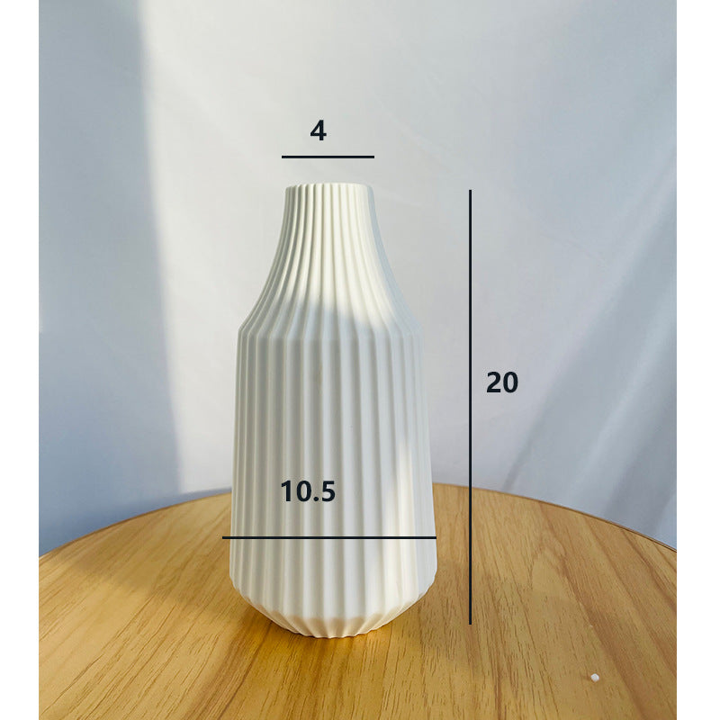 Elegant Ribbed Ceramic Vase Kalsten