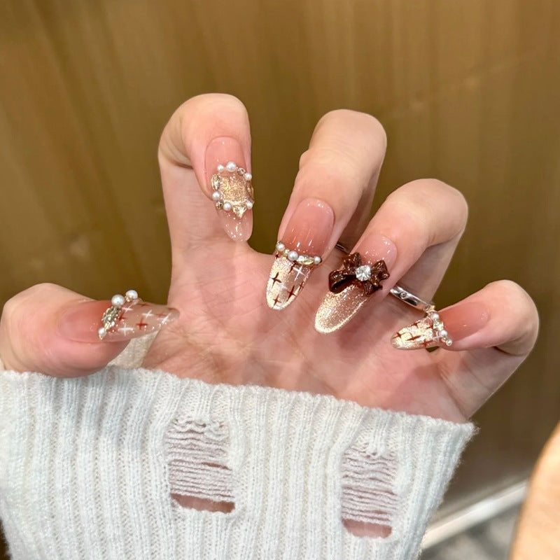 Elegant Press-On Nail Tips with Gold Accents Kalsten