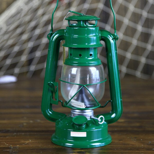 Retro Metal Kerosene Lantern with Clear Glass Globe and Adjustable Wick Decorative Oil Lamp Kalsten