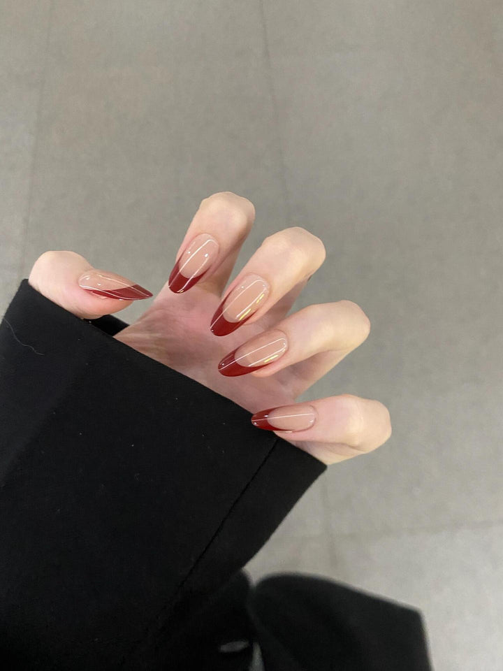 Elegant artificial nails with modern gradient effects Kalsten