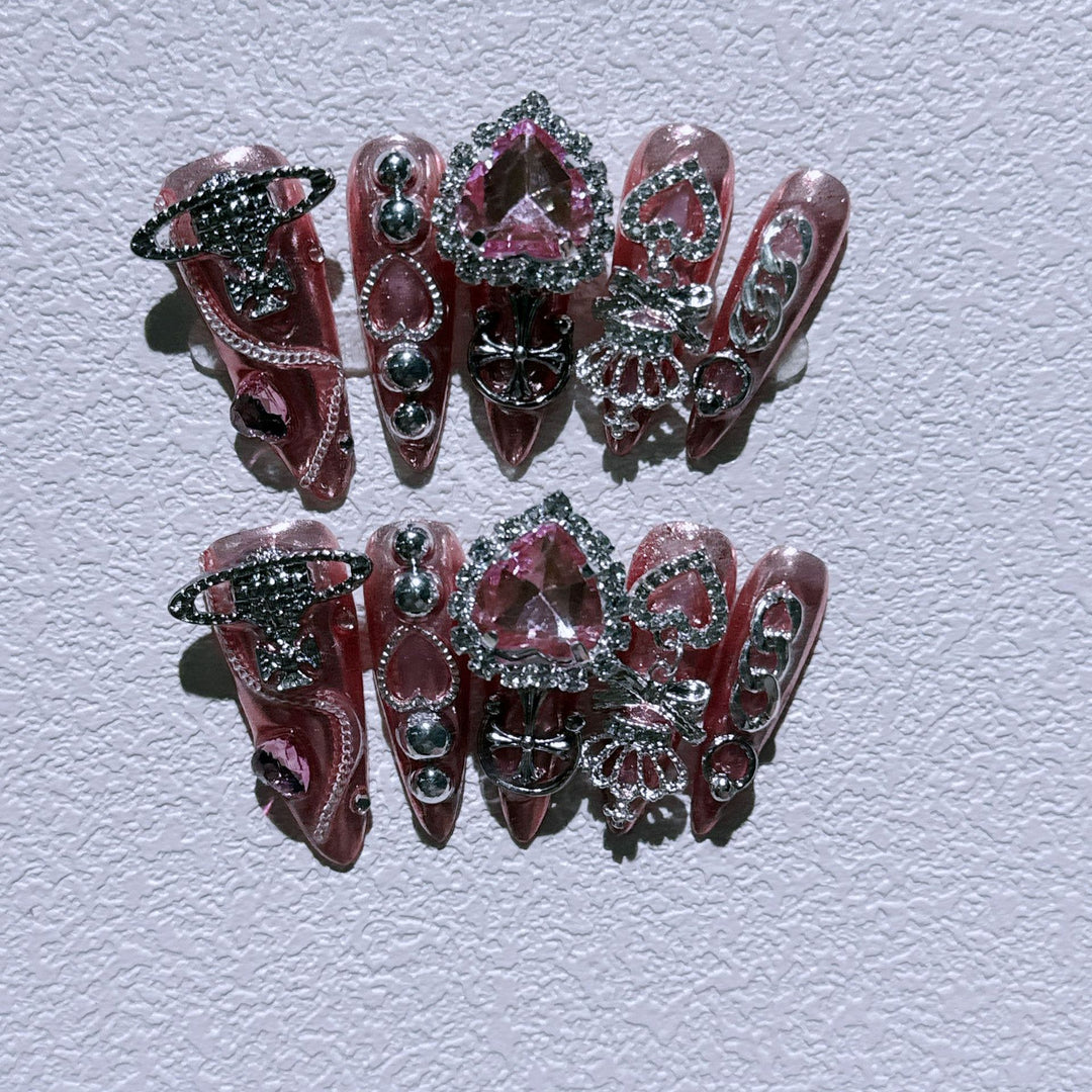 Glamorous Nail Art Extensions
