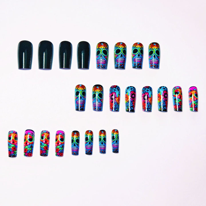 Nail art set with Lively Skull Design Kalsten