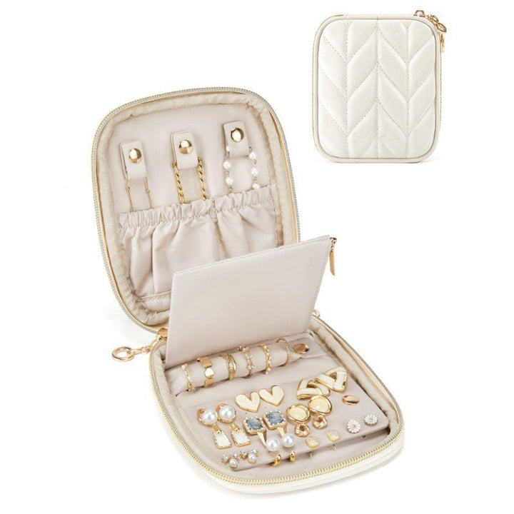 Stylish and Compact Jewelry Storage Bag Kalsten