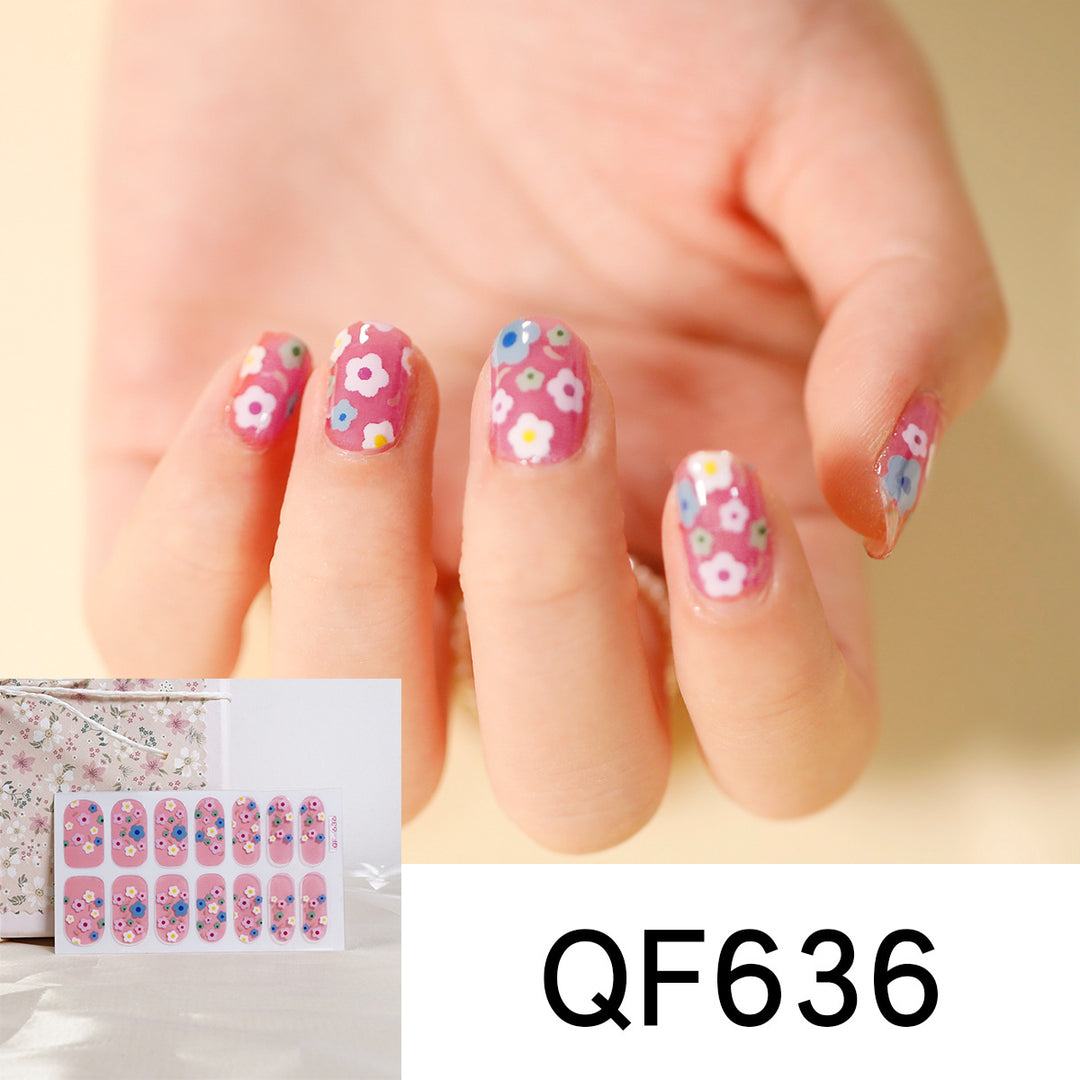 Artificial nail design with heart motif Kalsten