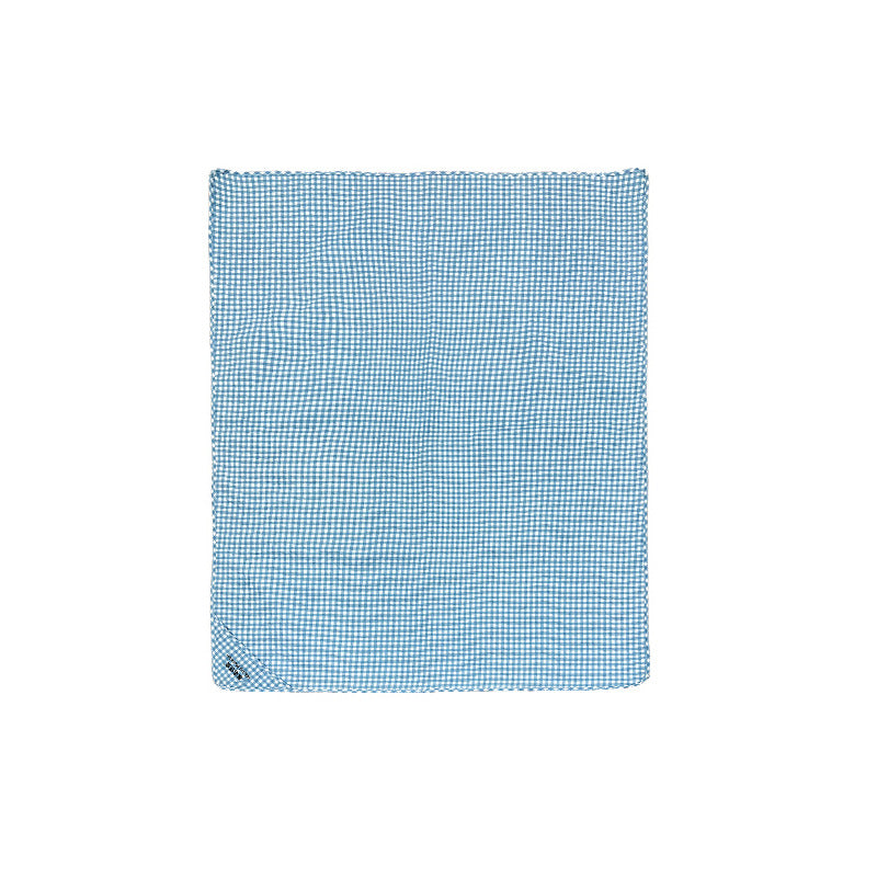 Generous picnic blanket with carry handle and water-repellent underside Kalsten