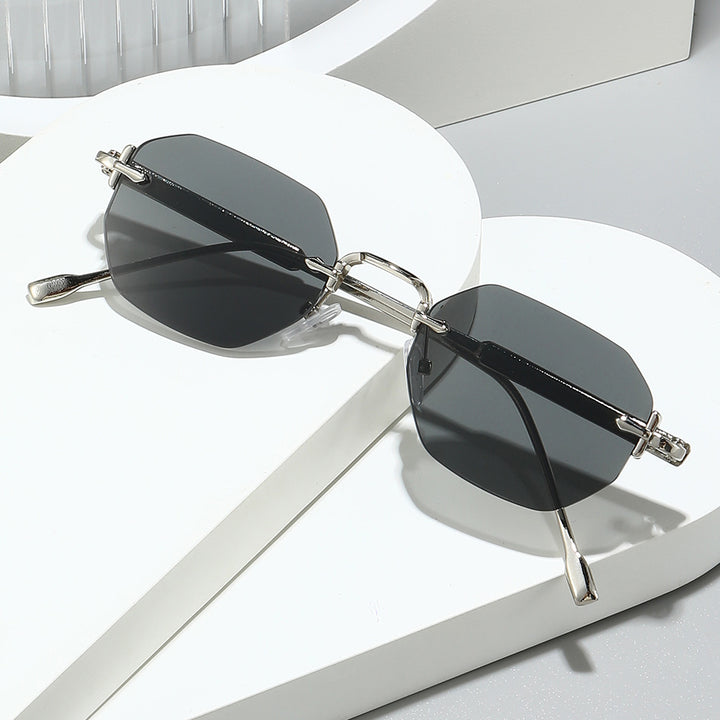 Chic Oversized Octagonal Sunglasses with Elegant Metal Accents Kalsten