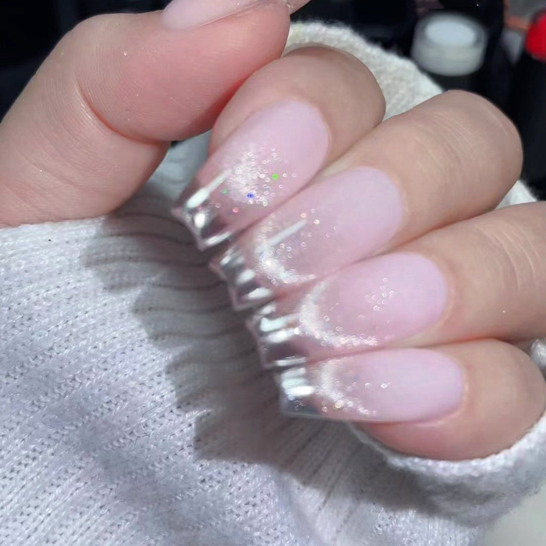 Shiny and elegant artificial nails Kalsten