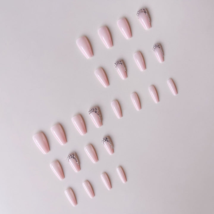Artificial nail set with glamorous rhinestone embellishments Kalsten