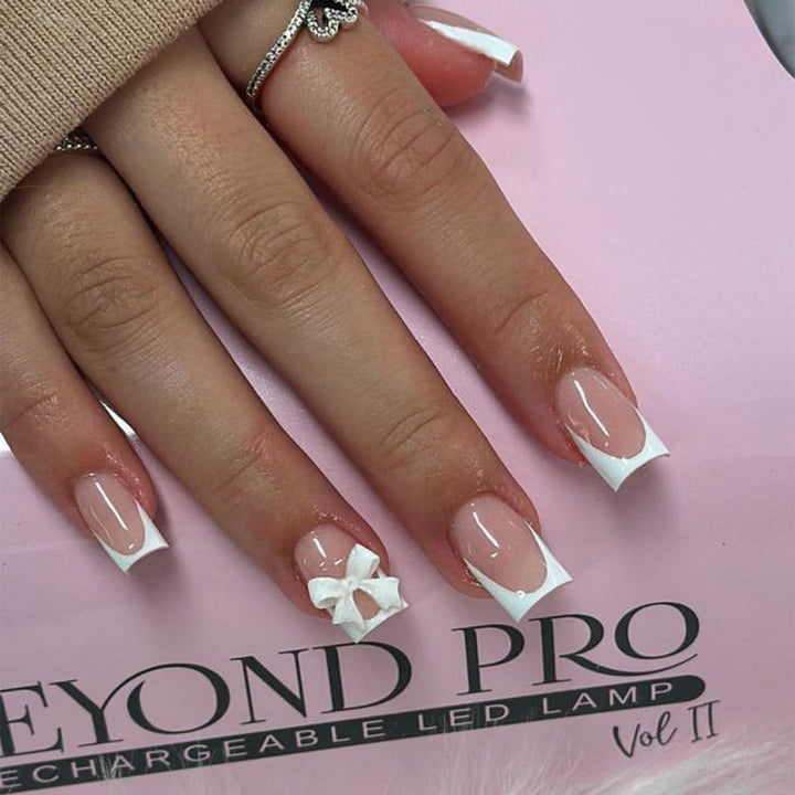 Elegant French Tip Press-On Nails Kalsten