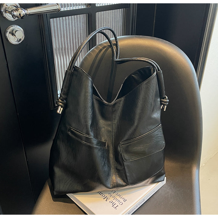 Casual tote bag with practical front pockets Kalsten