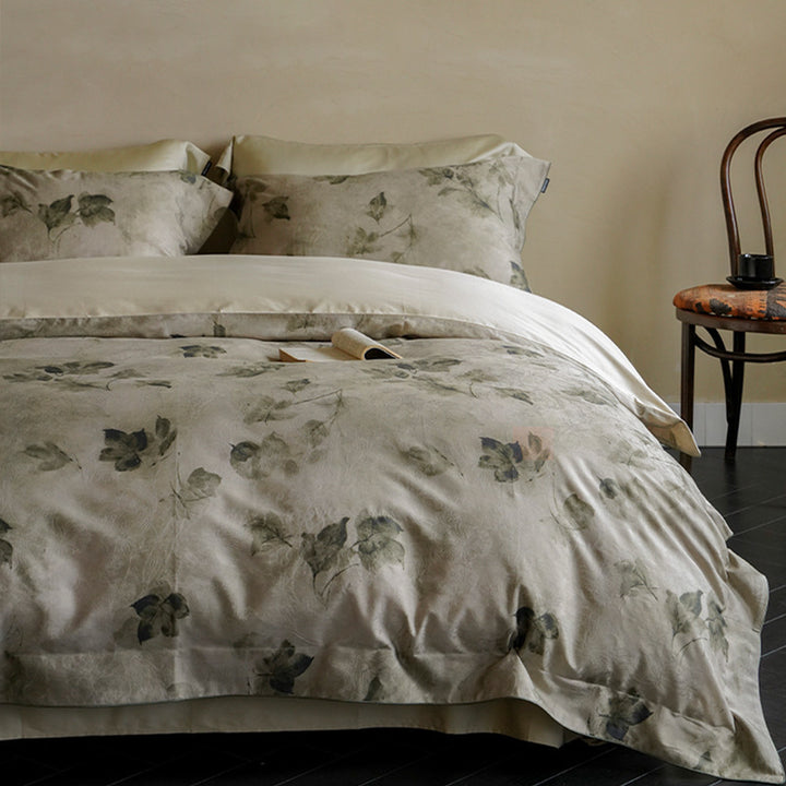 Bedding set made of soft satin with floral watercolor print