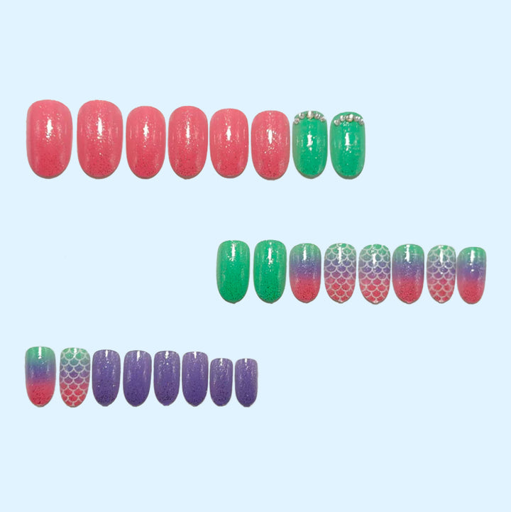 Creative glitter art nails with colorful gradient and scale design Kalsten
