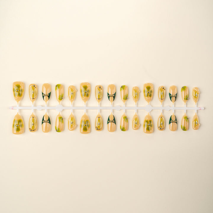 Elegant Artisanal Press-On Nail Set