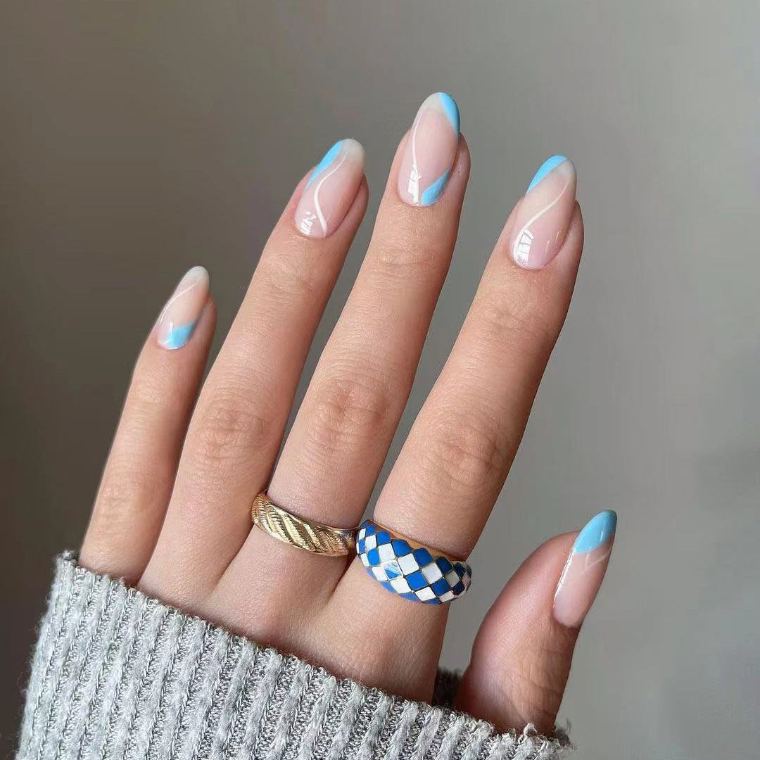 Trendy Nail Art with Modern Wave Pattern Kalsten