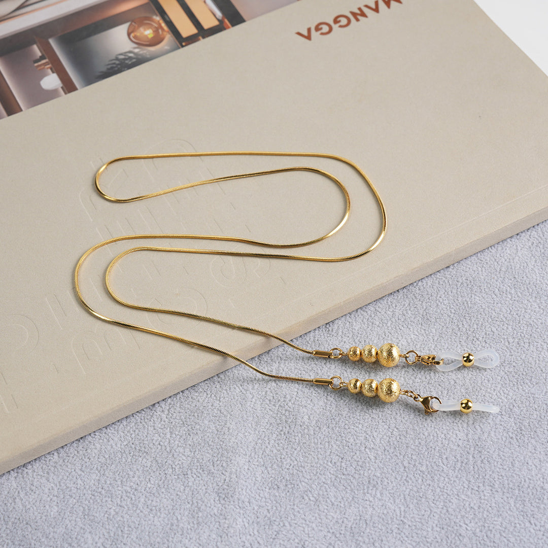 Sleek Metallic Eyewear Chain kalsten