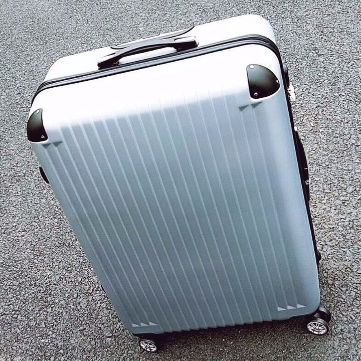 Hard-shell suitcase with quiet 360-degree wheels Kalsten