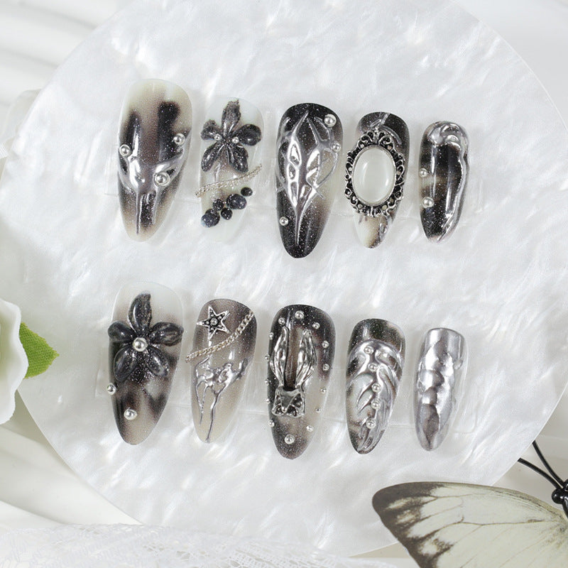 Artificial nail tips with glamorous black-and-white design Kalsten