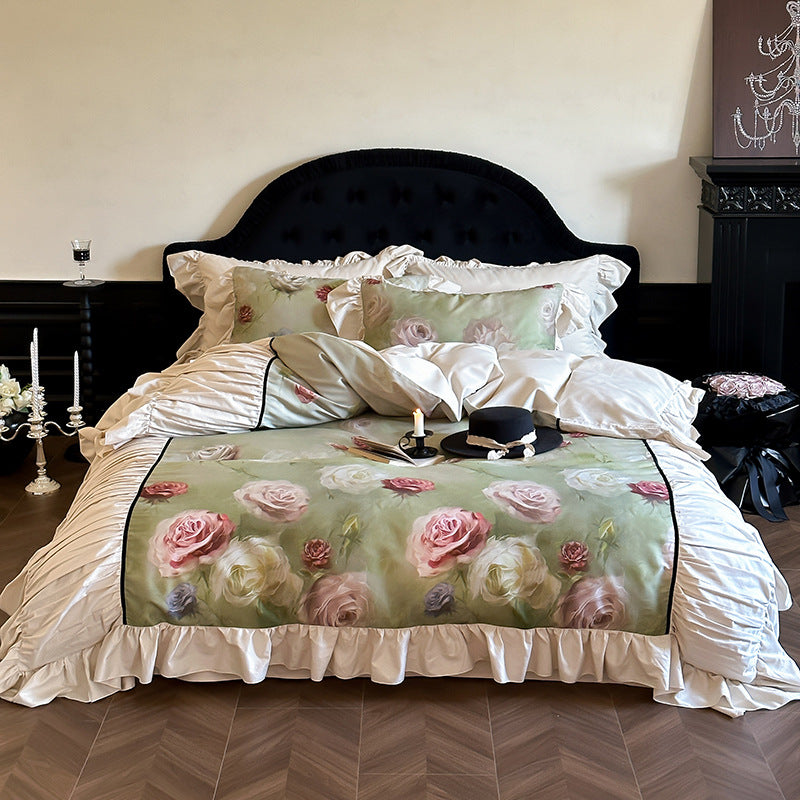 Bedding set made of cotton satin with rose watercolor print, ruffle and decorative bedspread
