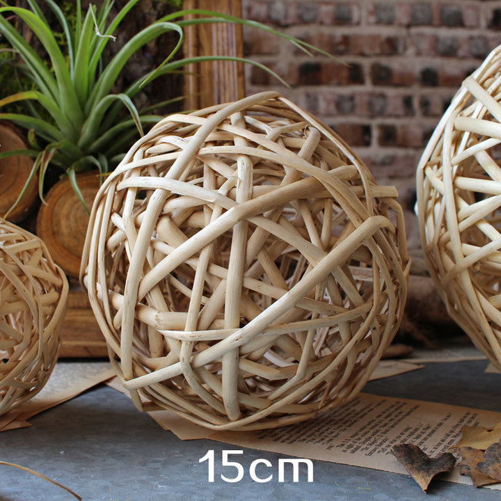 Decorative natural material decor ball Kalsten